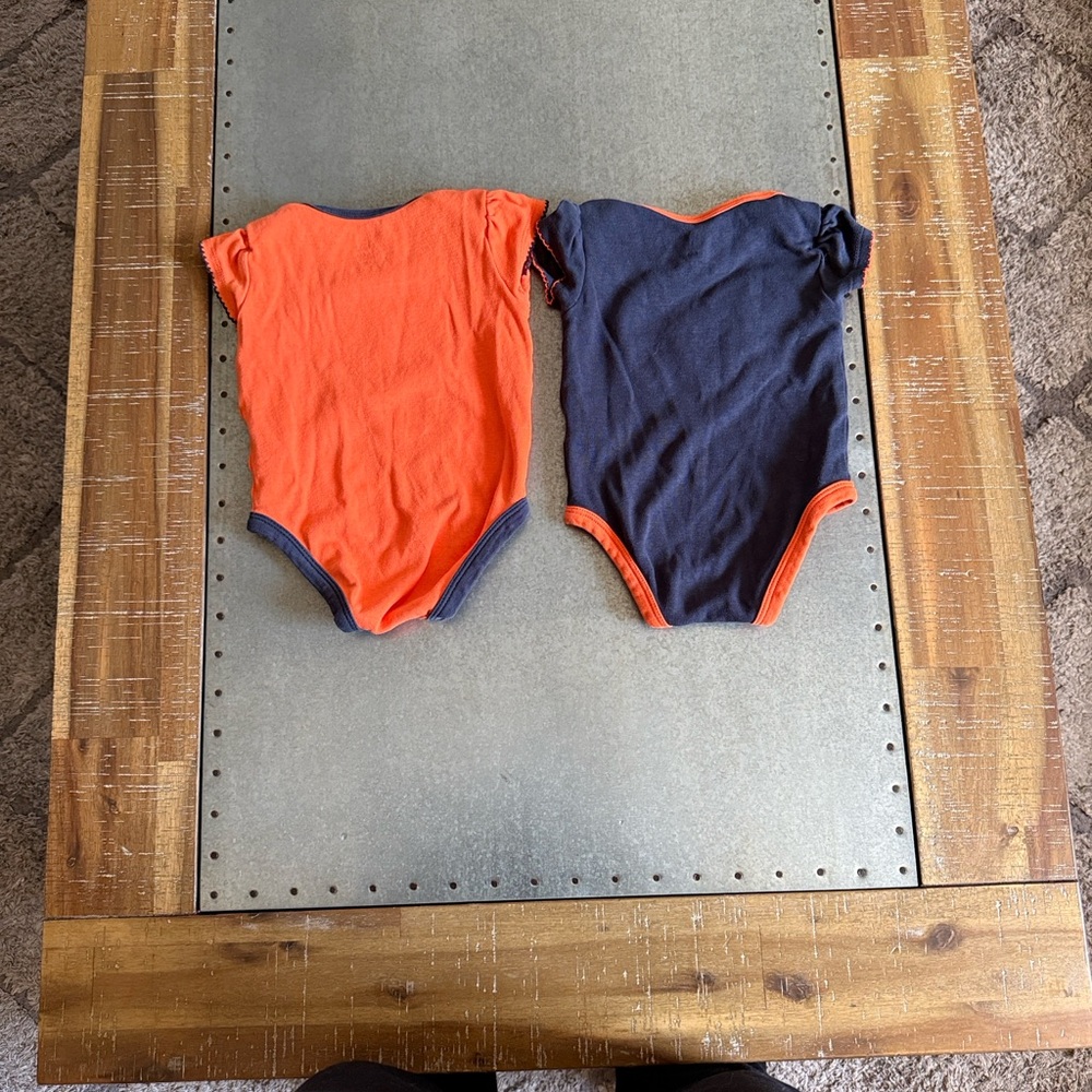 Chicago Bears Baby One-Piece Bodysuit - Orange & Navy (2-Pack) - Picture 6 of 6